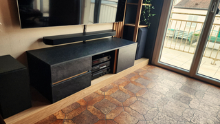 PODIUM TV HIFI_zoom meuble bas